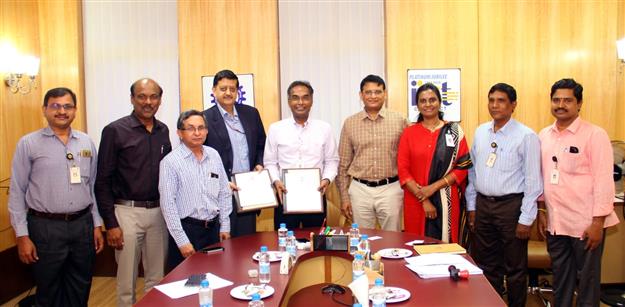 Mou signed between CRCL and IICT Photo Category